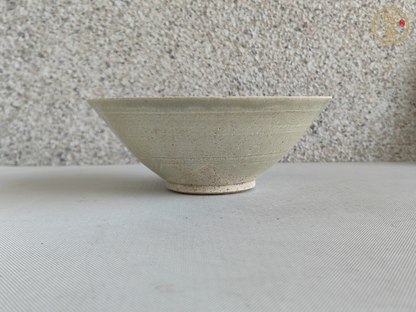 古玩陶瓷青白釉刻花斗笠碗真品鑒賞圖