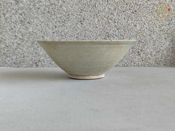 古玩陶瓷青白釉刻花斗笠碗真品鑒賞圖