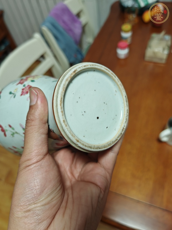 古玩陶瓷粉彩花觚真品鑒賞圖