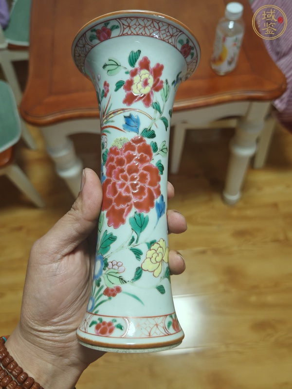 古玩陶瓷粉彩花觚真品鑒賞圖