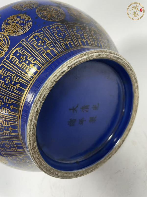 古玩陶瓷祭藍釉描金皮球花瓶真品鑒賞圖
