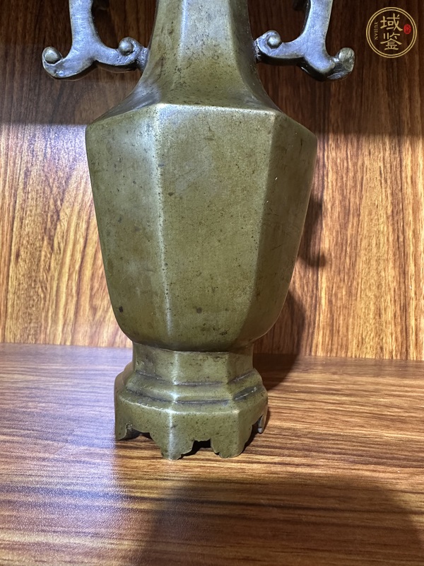 古玩銅器清代雙龍耳八棱瓶真品鑒賞圖