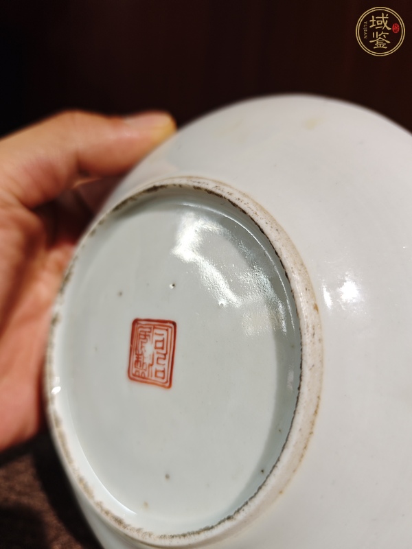 古玩陶瓷粉彩飛黃騰達花口蝶真品鑒賞圖