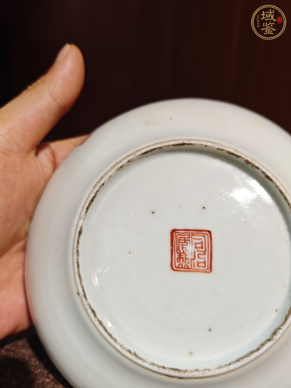 古玩陶瓷粉彩飛黃騰達花口蝶真品鑒賞圖