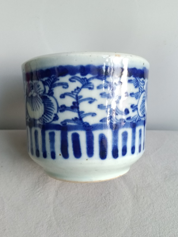 古玩轉(zhuǎn)賣青花纏枝花紋香爐拍賣，當(dāng)前價(jià)格255元