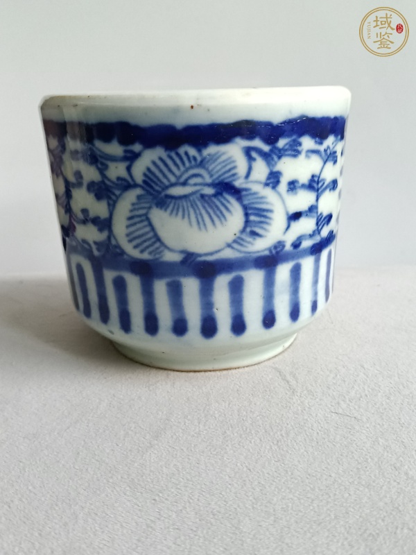 古玩陶瓷青花纏枝花紋香爐真品鑒賞圖