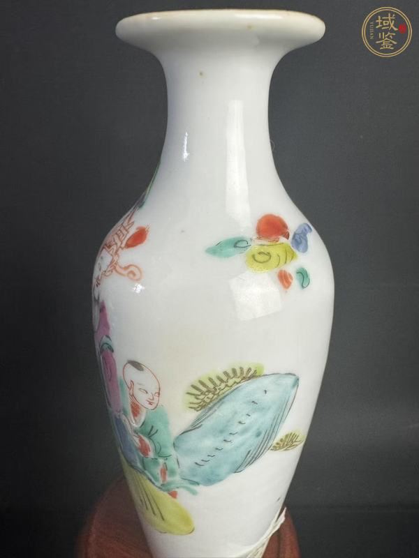 古玩陶瓷粉彩人物瓶真品鑒賞圖