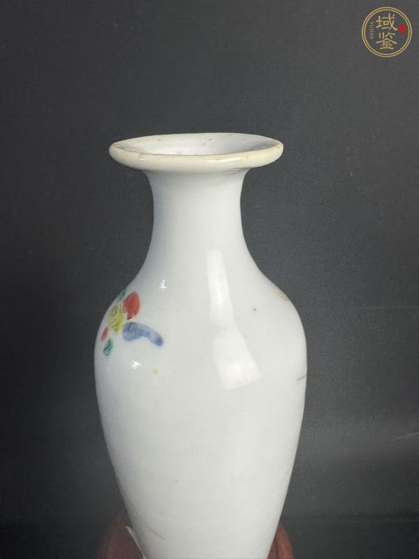 古玩陶瓷粉彩人物瓶真品鑒賞圖