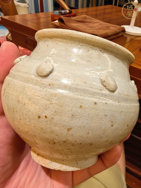 古玩陶瓷青白釉鼓釘紋罐真品鑒賞圖