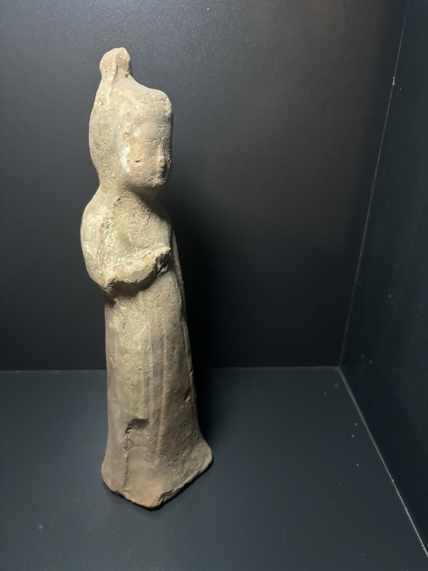 古玩陶瓷唐·女俑拍賣，當(dāng)前價格130元