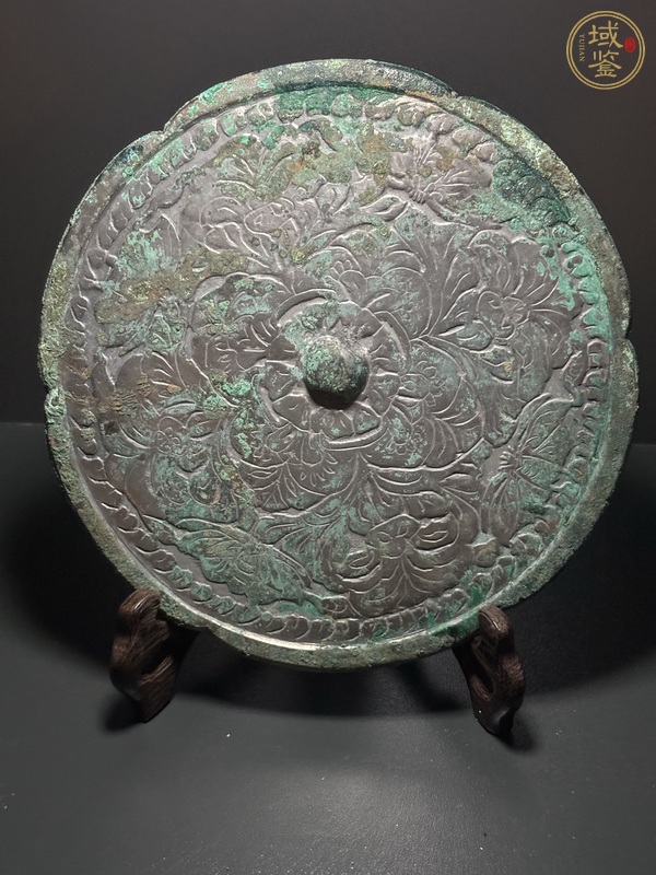 古玩唐·蝶戀花鏡真品鑒賞圖