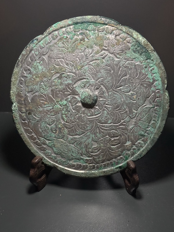 古玩轉賣唐·蝶戀花鏡拍賣，當前價格0元