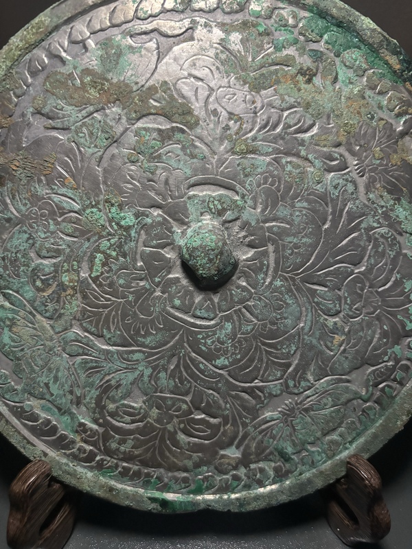 古玩銅器唐·蝶戀花鏡拍賣,當前價格15000元