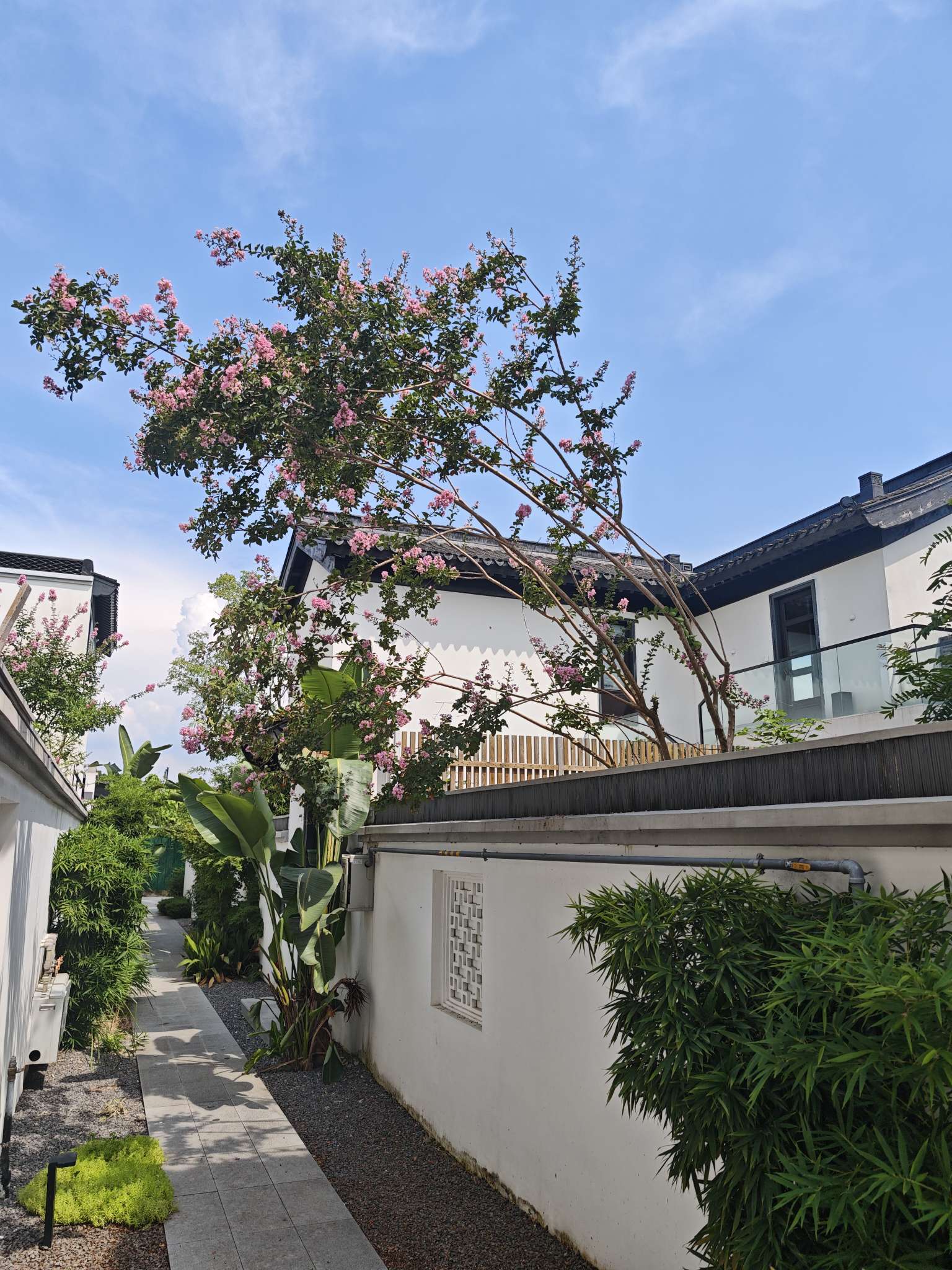 域鑒花宅的店鋪