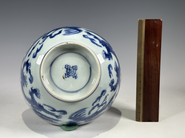 古玩陶瓷清康熙·青花游龍戲鳳紋碗拍賣,當前價格10000元