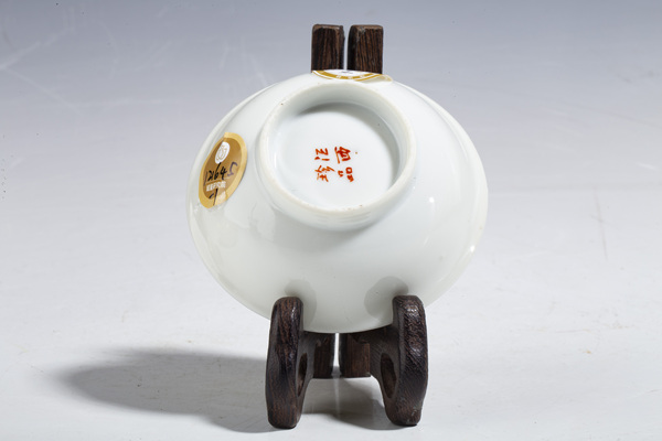 古玩陶瓷民國(guó)·黃地軋道料彩吉語(yǔ)紋碟一對(duì)拍賣(mài),當(dāng)前價(jià)格1980元