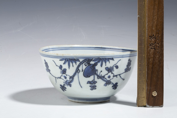 古玩陶瓷明萬歷·青花花鳥紋碗拍賣,當前價格1552元