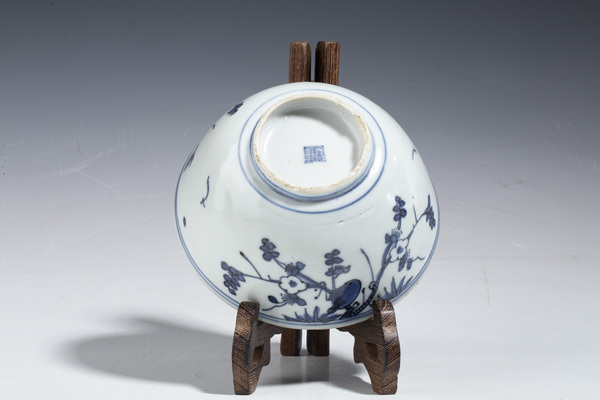 古玩陶瓷明萬歷·青花花鳥紋碗拍賣,當前價格1552元